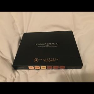 TRADE Anastasia Beverly Hills Contour Cream Kit